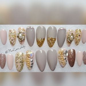 Luxurious Gel Press-on Nails